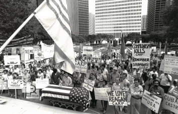 1983, November 6. EA. Houston, Texas. Dozens of anti-Soviet protesters stage a rally outside Houston City Hall. Houston Post Photo by Craig Hartley (Front)