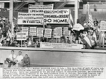 1959, September 12. DA. Philadelphia, Pennsylvania. PROTEST KHRUSHCHEV VISIT TO U.S. Ap Wirephoto (Front)