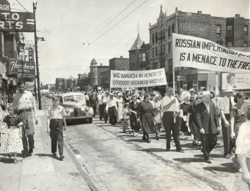 1953, June 21. EA. Chicago, Illinois. UKRAINIAN-AMERICANS PARADE. Ukrainian Americans’ rally commemorating 1933 famine. Sun-Times Photo (Front)