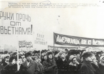 1965, December 8. AA. Moscow, Soviet Russia. VIET NAM PROTEST IN MOSCOW - People of the Kyiv district of Moscow march in a demonstration during today's mass protests in Moscow against U.S. involvement in Viet Nam. AP Wirephoto (Front)